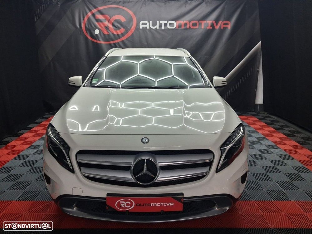 Mercedes-Benz GLA 180 d Urban - 3