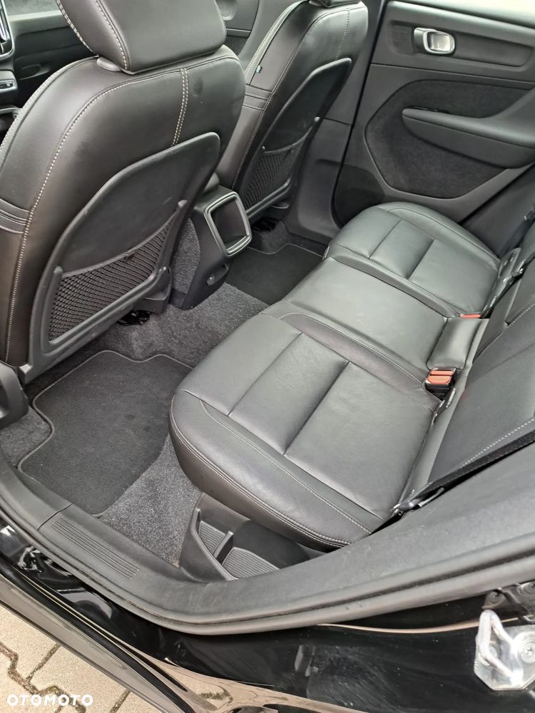 Volvo XC 40 T3 Momentum - 14