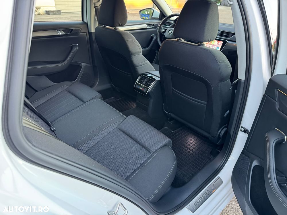 Skoda Superb 2.0 TDI DSG Style - 31