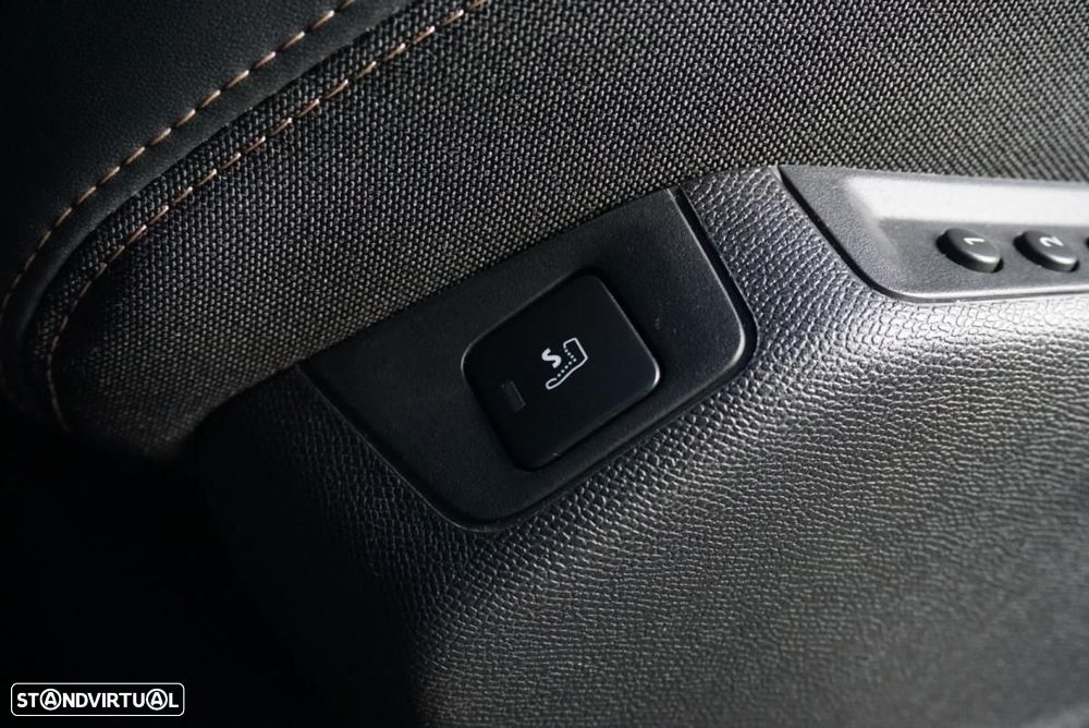 Peugeot 3008 1.5 BlueHDi GT EAT8 - 33