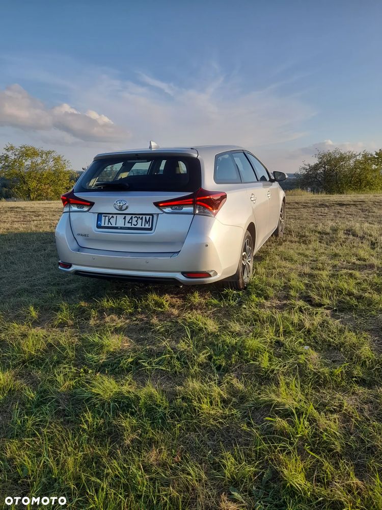 Toyota Auris 1.6 Active - 9