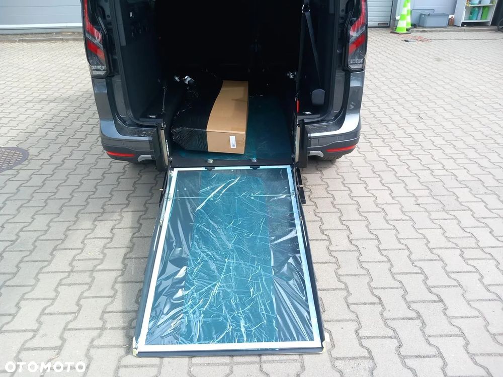 Ford Tourneo Connect Grand 2.0 EcoBlue Active - 17