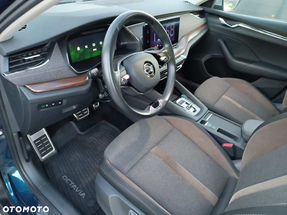 Skoda Octavia 2.0 TSI 4x4 Sportline DSG - 32