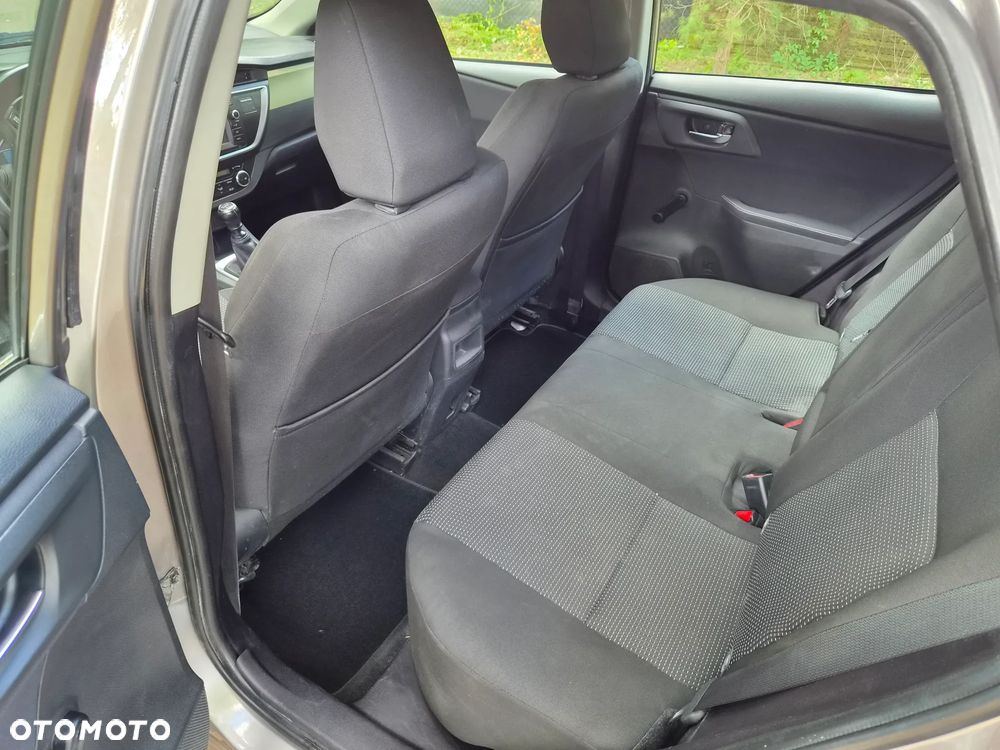 Toyota Auris 1.33 VVT-i Active - 10