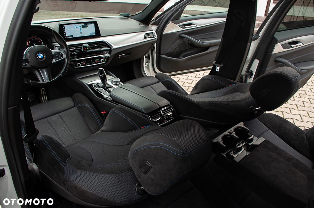 BMW Seria 5 520d xDrive M Sport sport - 23