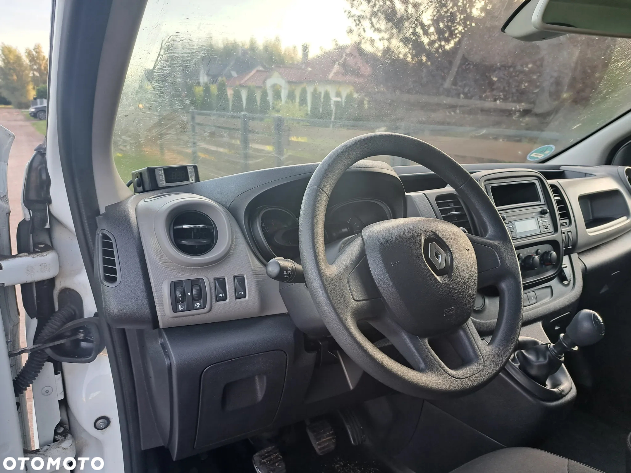 Renault Trafic - 12