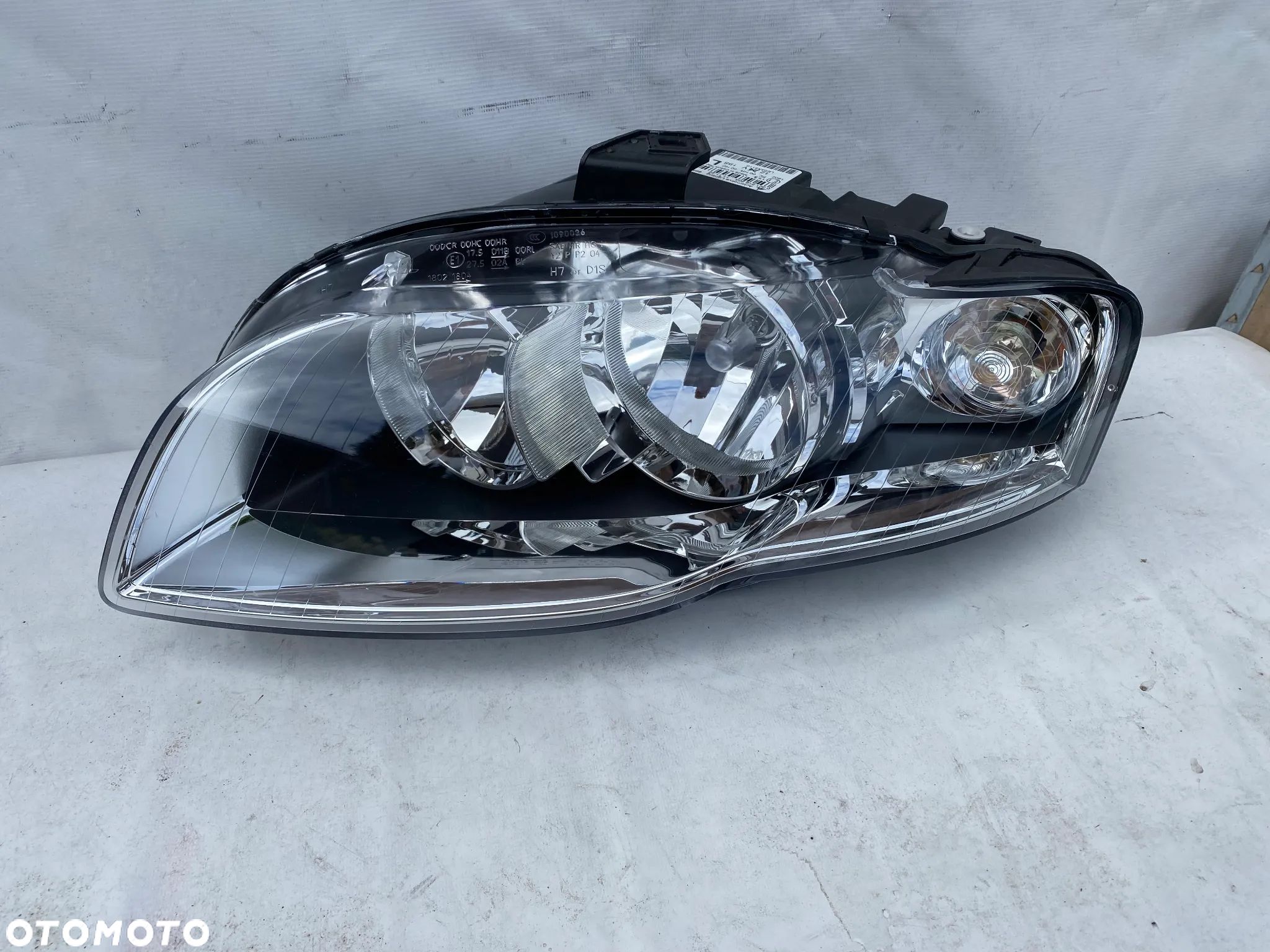 lampa audi a4 b7 lewa eu cała - 1