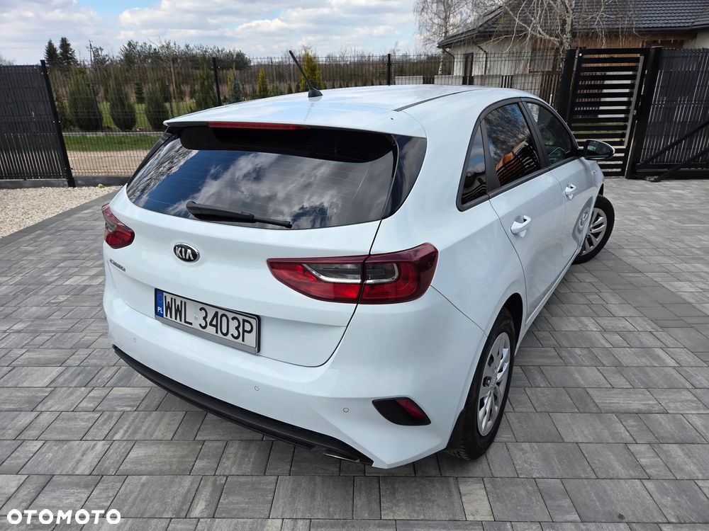 Kia Ceed 1.6 CRDi SCR M - 10