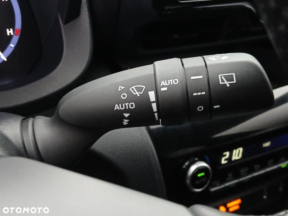 Toyota Yaris Cross Hybrid 1.5 Comfort - 29