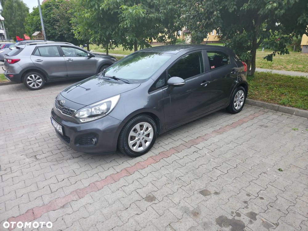 Kia Rio - 5