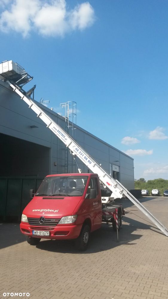 Mercedes-Benz Sprinter - 27