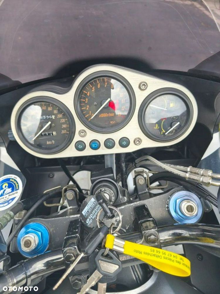 Kawasaki ZRX - 9
