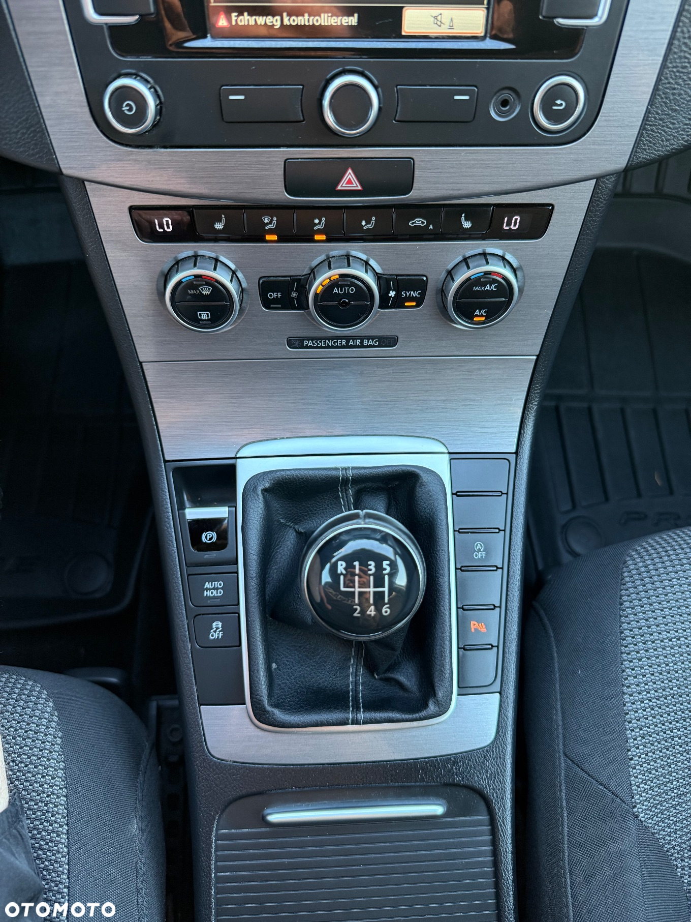 Volkswagen Passat 2.0 TDI Highline - 28