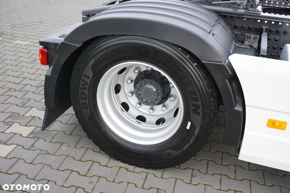 Volvo FM / 410 / ACC / EURO 6 / WAGA 6800 KG / MAŁY PRZEBIEG - 40