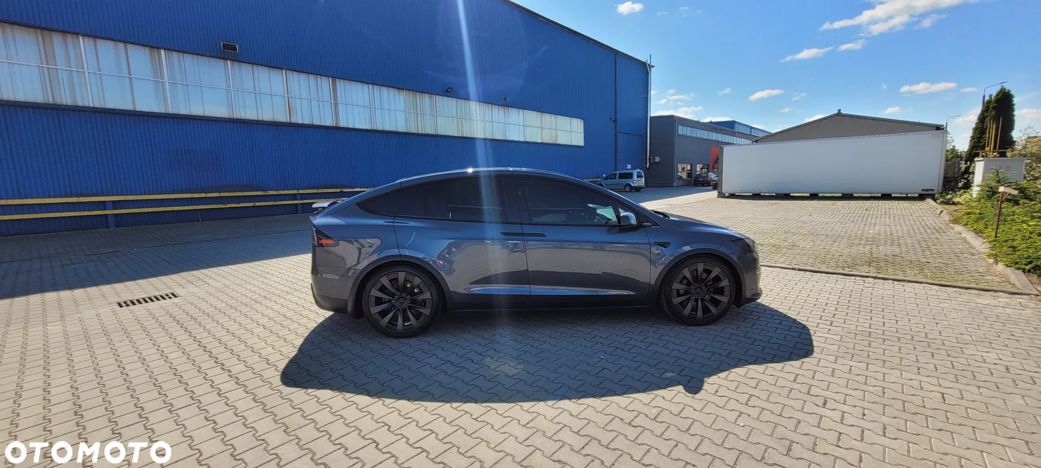 Tesla Model X Plaid - 15