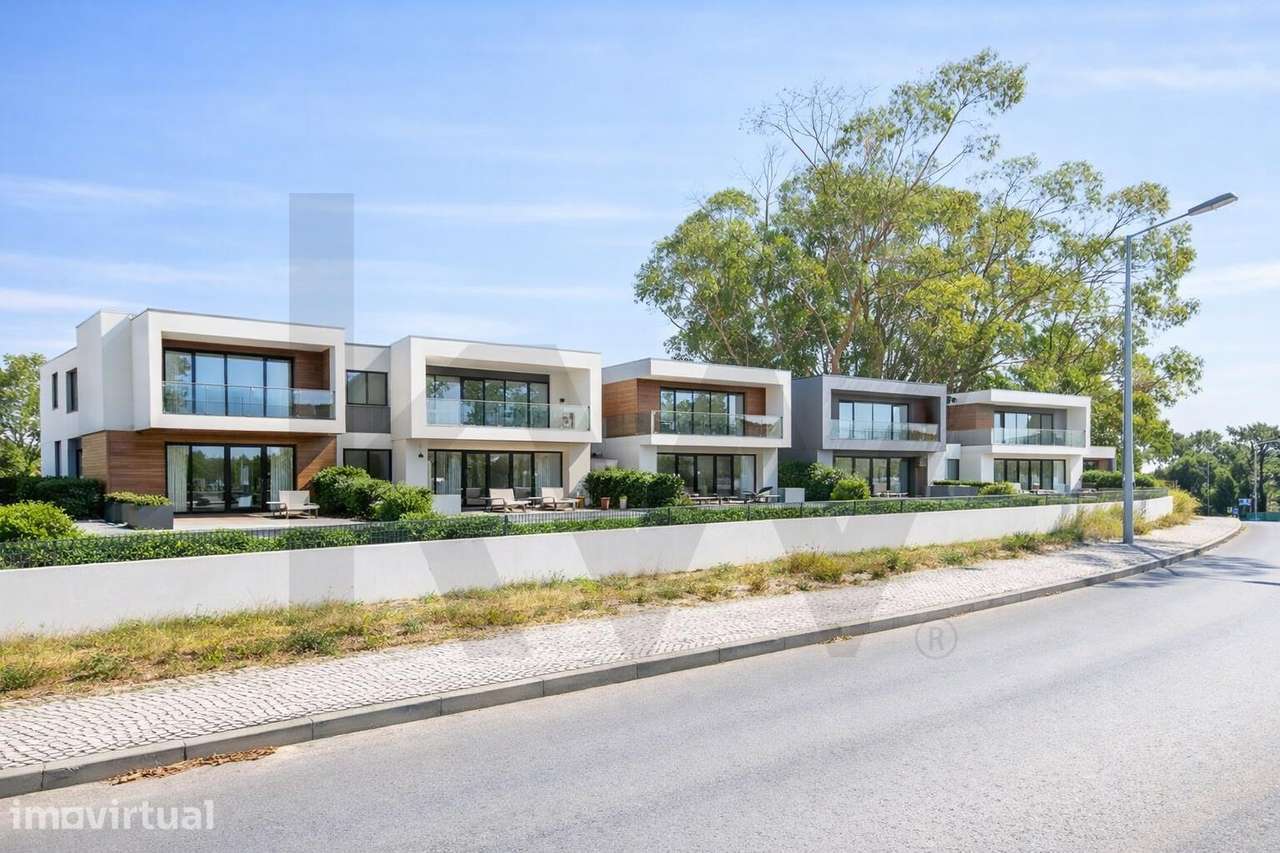 Terreno com PIP em Fase Final — Excelente Oportunidade de Investimento - Grande imagem: 2/14