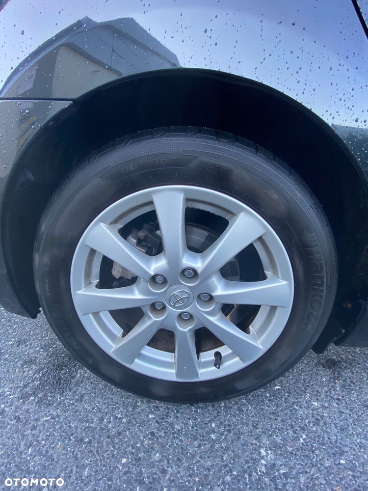 Toyota Avensis - 15