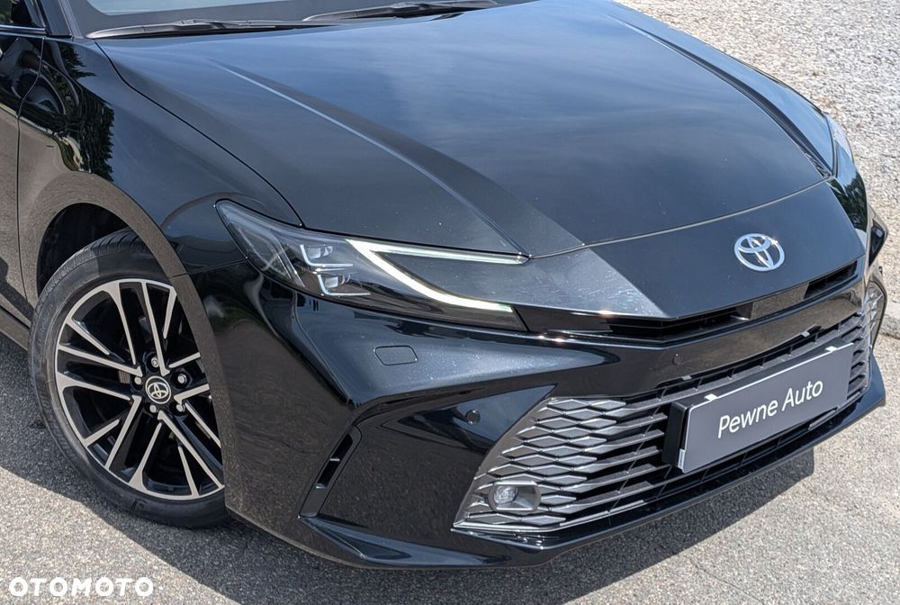 Toyota Camry - 13