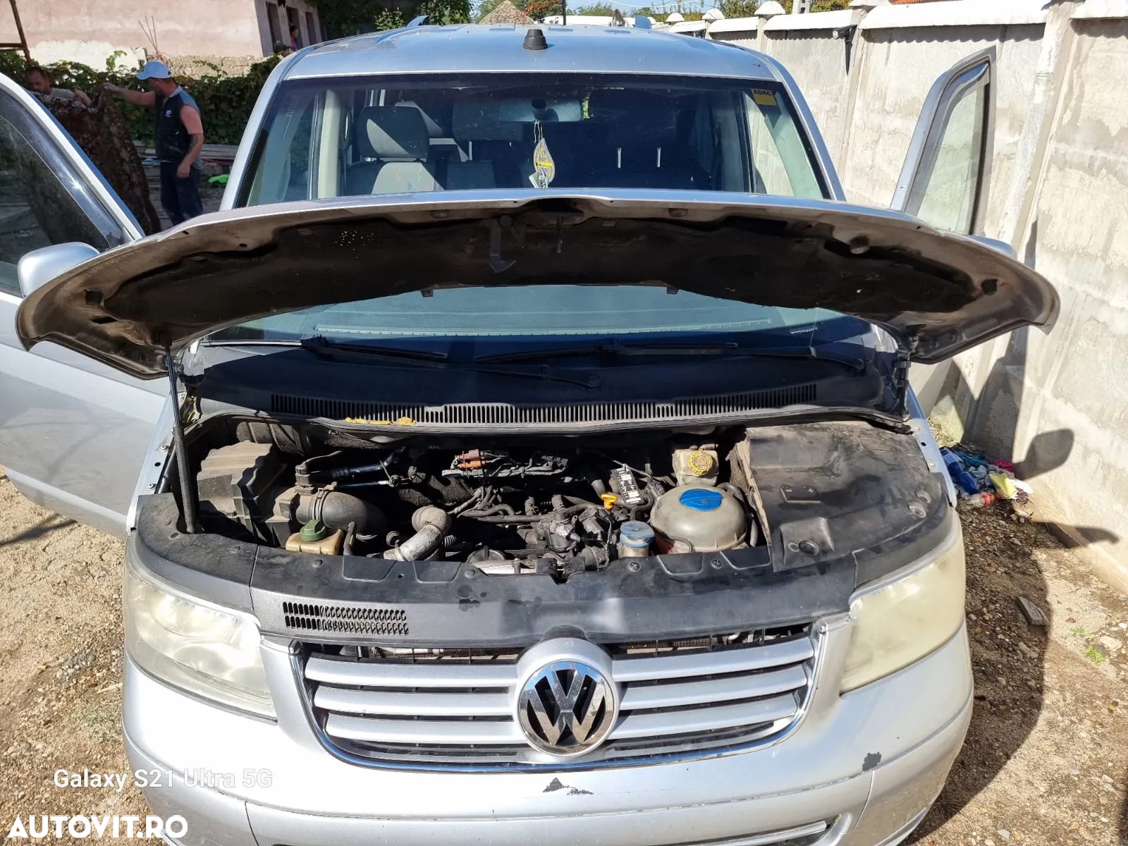 Volkswagen Caravelle - 14