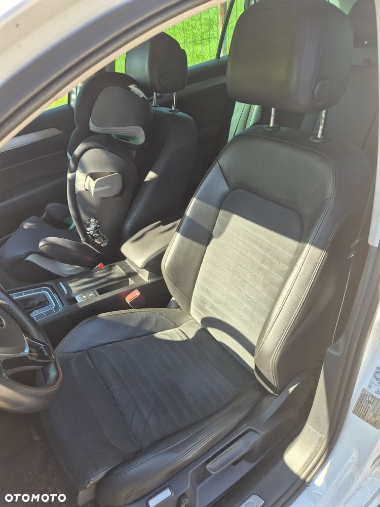 Volkswagen Passat 2.0 TDI SCR DSG Highline - 13