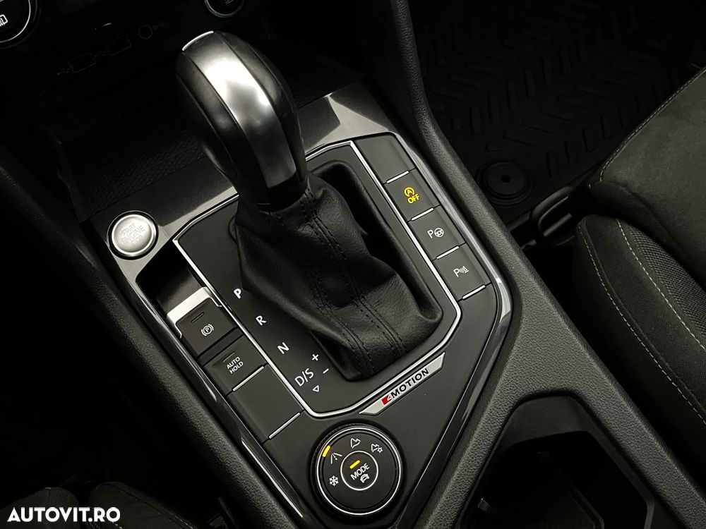 Volkswagen Tiguan - 23