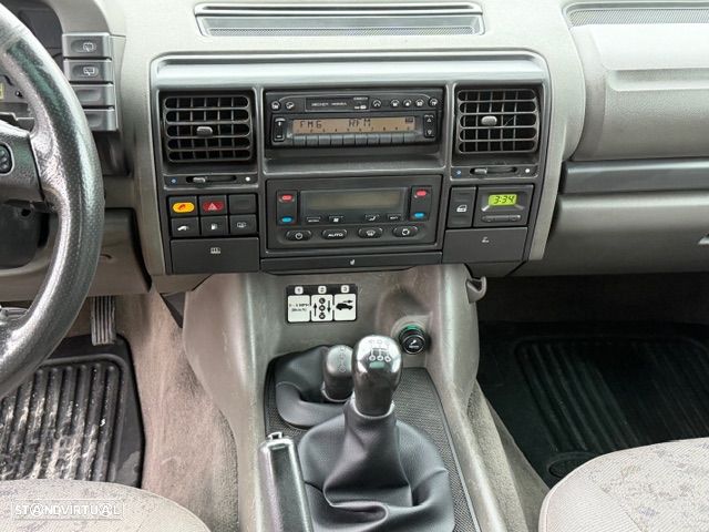 Land Rover Discovery TD5 Entertainer - 20