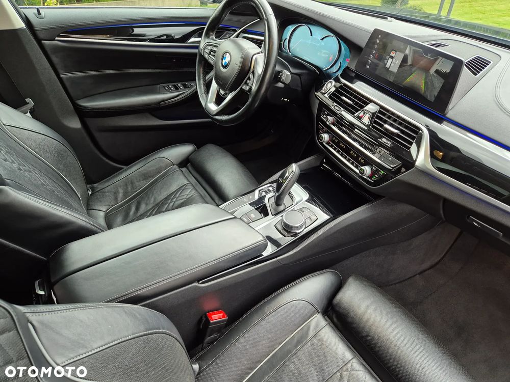 BMW Seria 5 520d Touring Luxury Line - 14