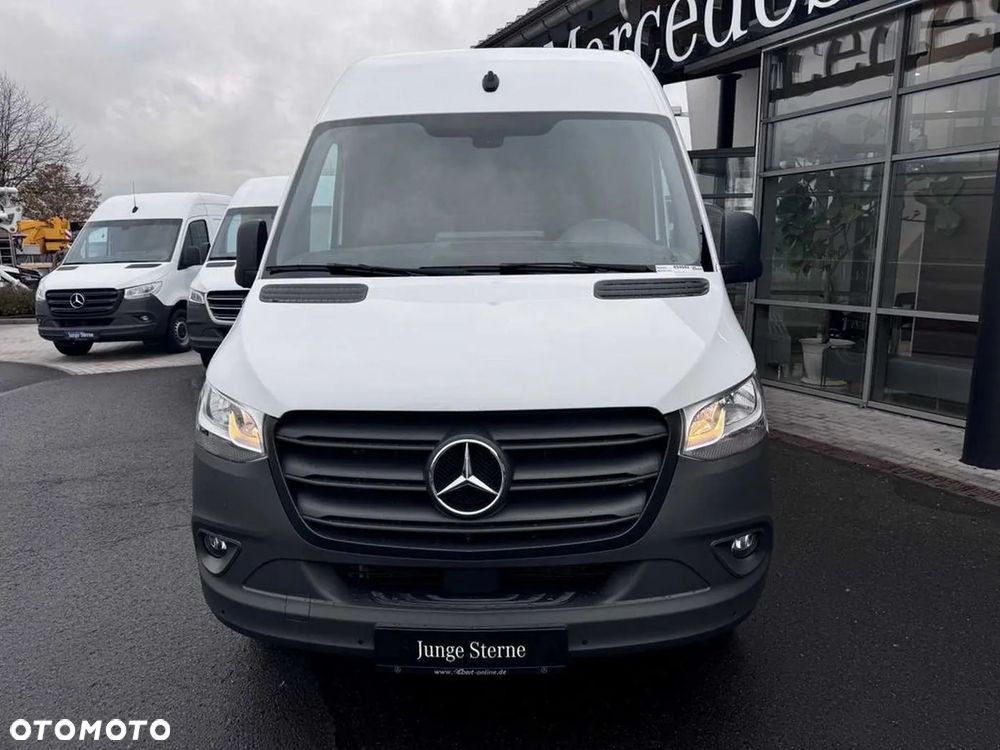 Mercedes-Benz Sprinter - 5