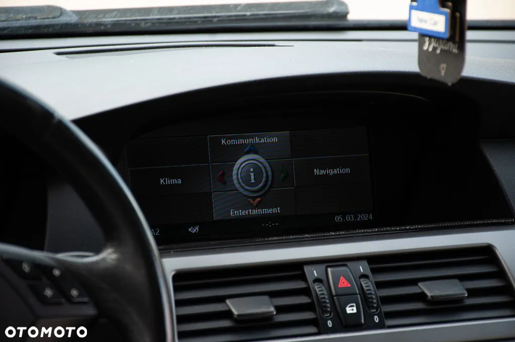 BMW Seria 5 525i Touring - 31