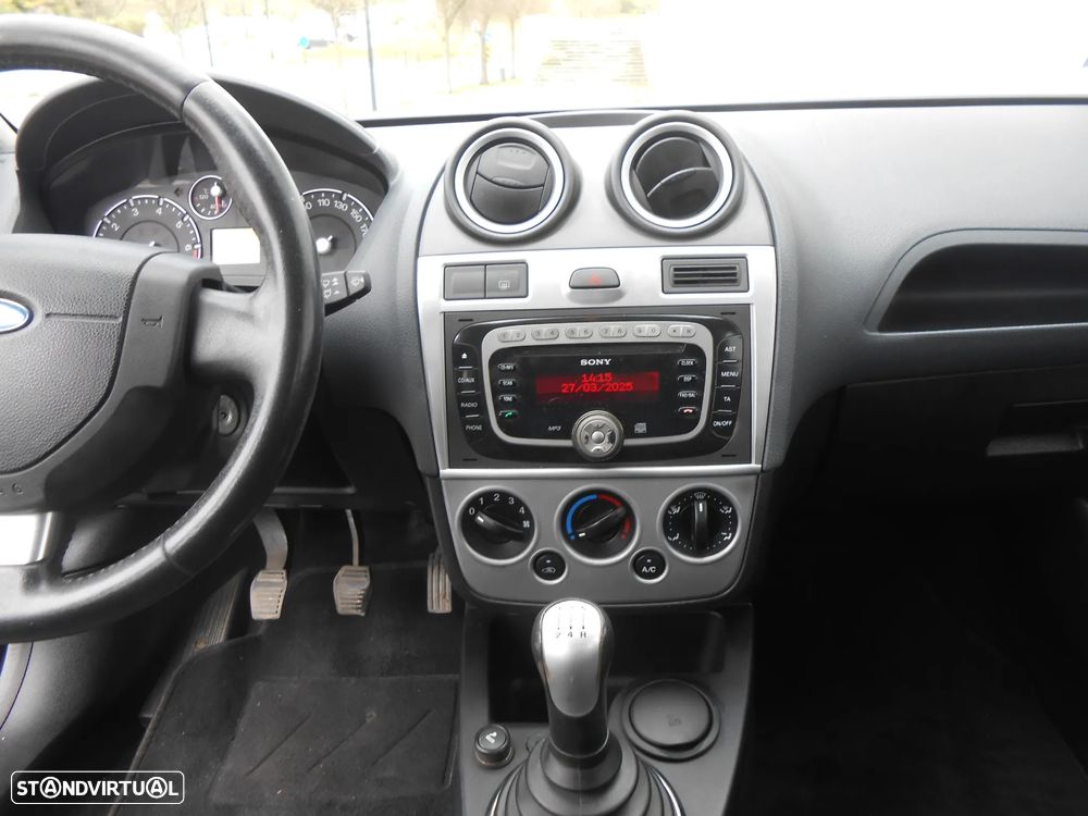 Ford Fiesta 1.25 Connection - 14
