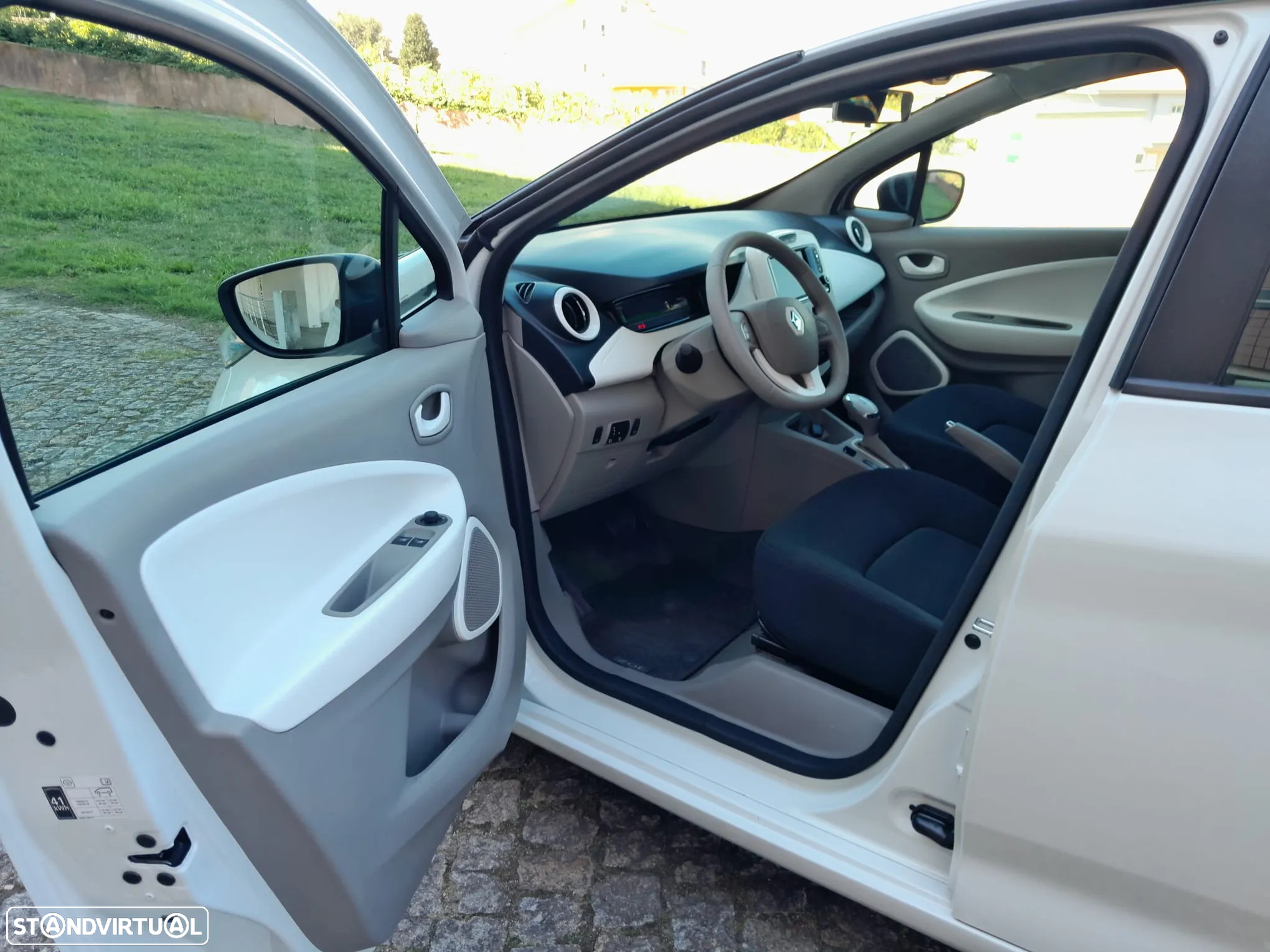 Renault Zoe (c/ Bateria) 41 kwh Life - 9