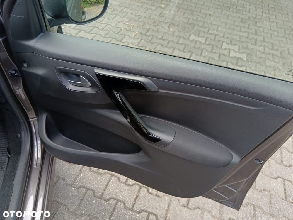 Peugeot 301 1.6 VTi Allure EU6 - 14