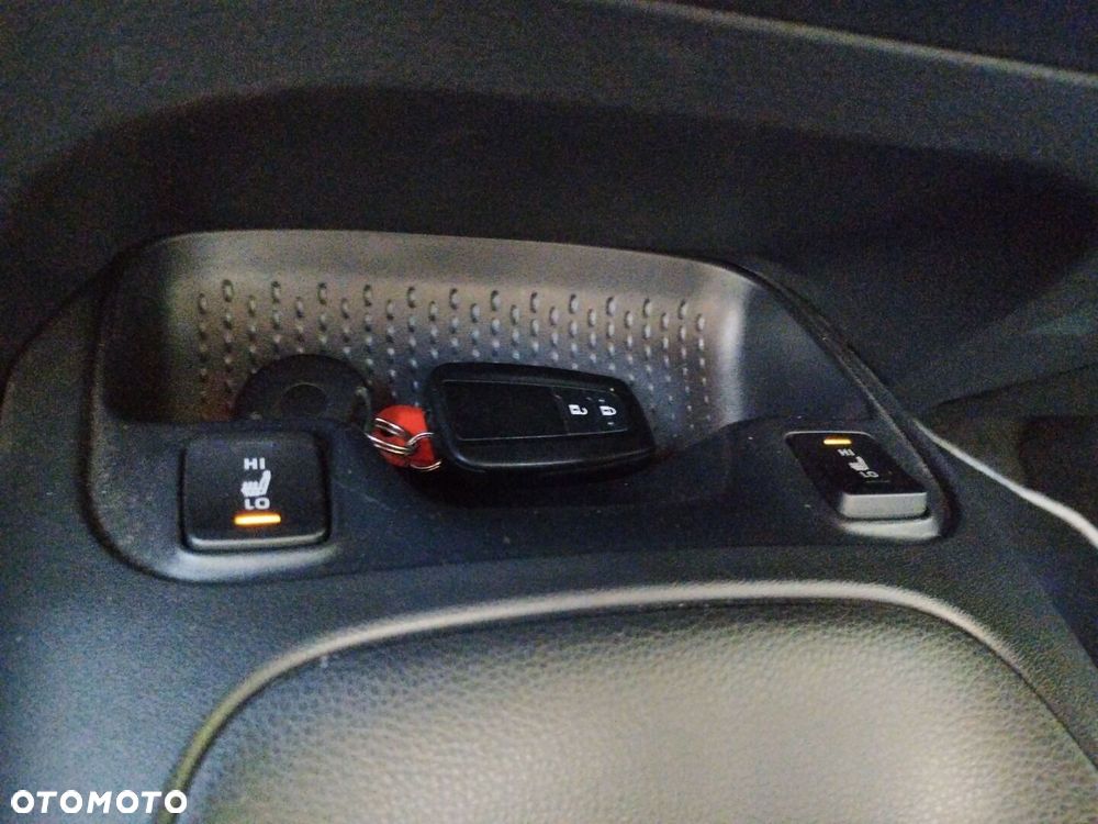 Toyota Corolla 1.8 Hybrid Comfort - 20