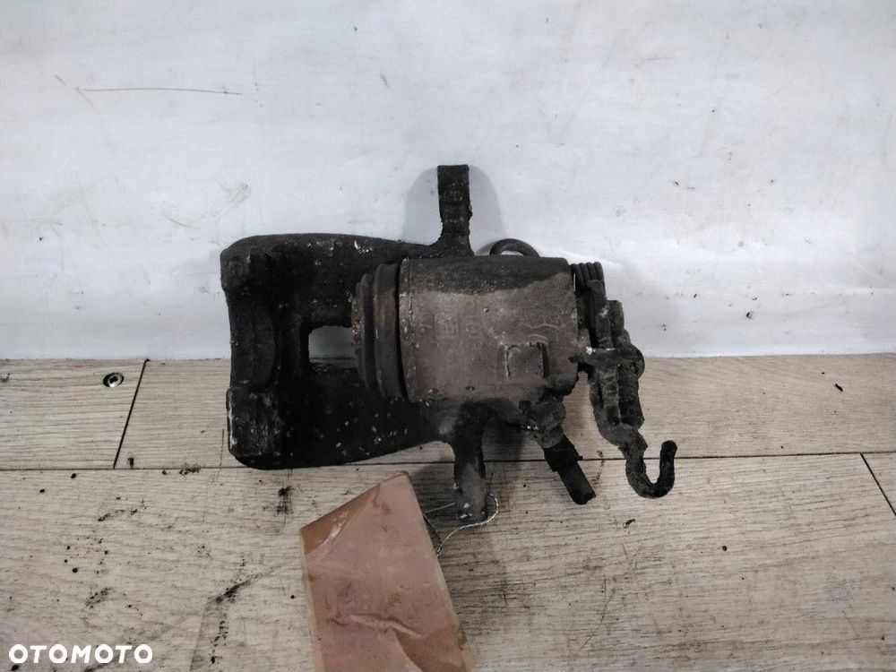 skoda octavia ii zacisk hamulcowy prawy tył - 2