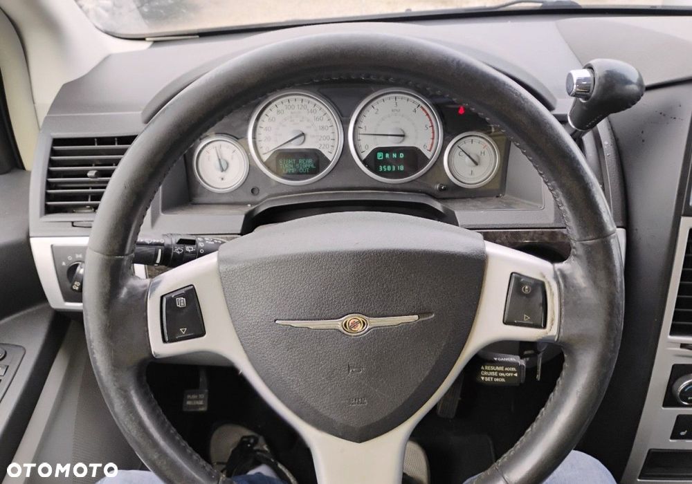 Chrysler Grand Voyager - 19