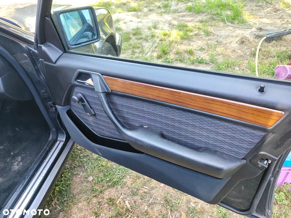 Mercedes-Benz W124 (1984-1993) - 8