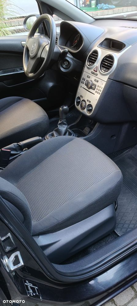 Opel Corsa - 10