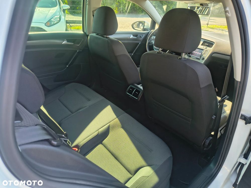 Volkswagen Golf 1.2 TSI BlueMotion Technology Comfortline - 25