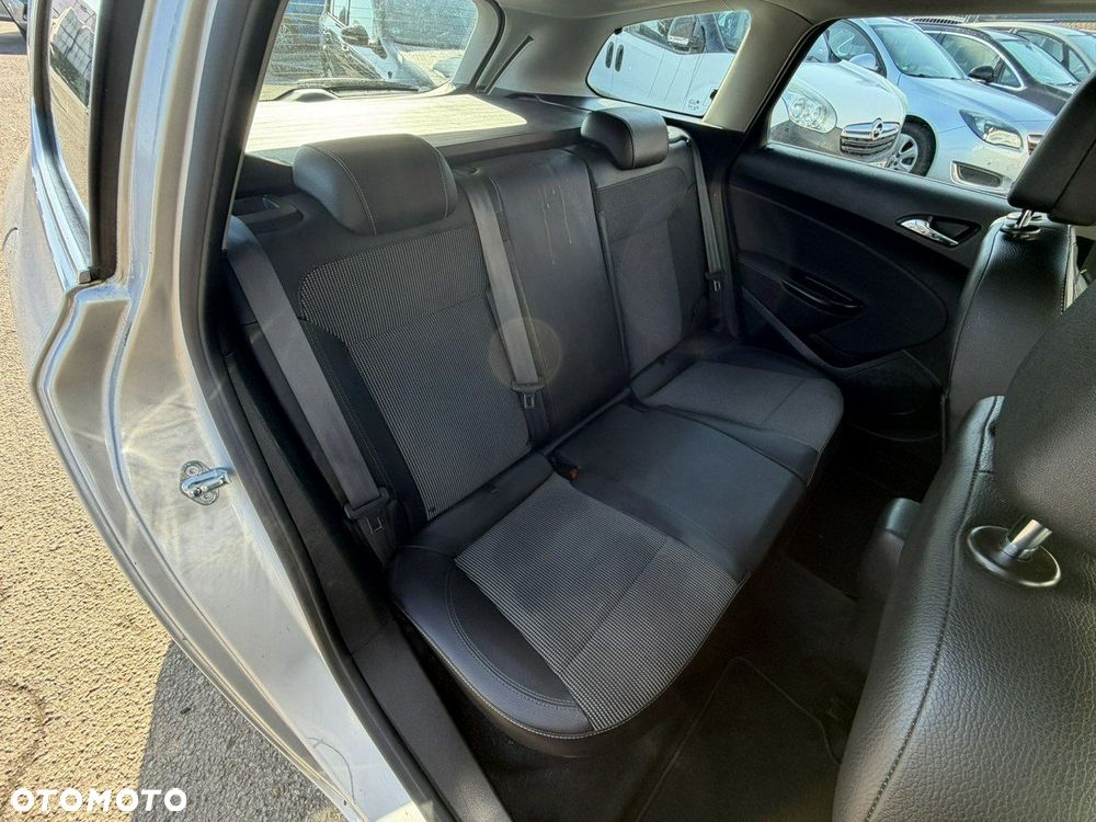 Opel Astra 1.4 T Cosmo - 27