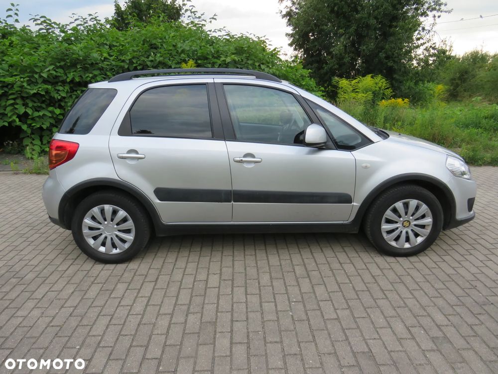 Suzuki SX4 1.6 VVT 4x2 Comfort - 4