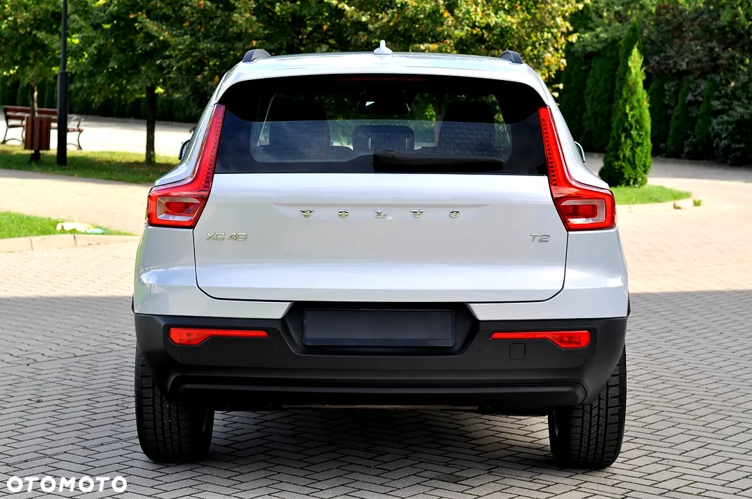 Volvo XC 40 T2 Momentum Pro - 8