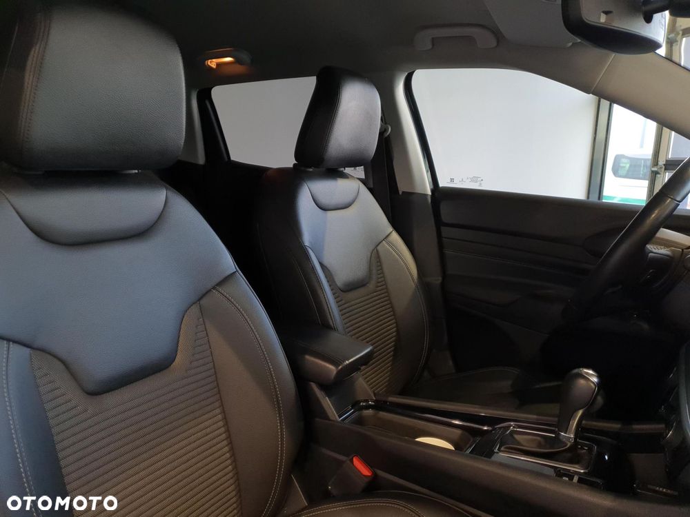 Jeep Compass - 25