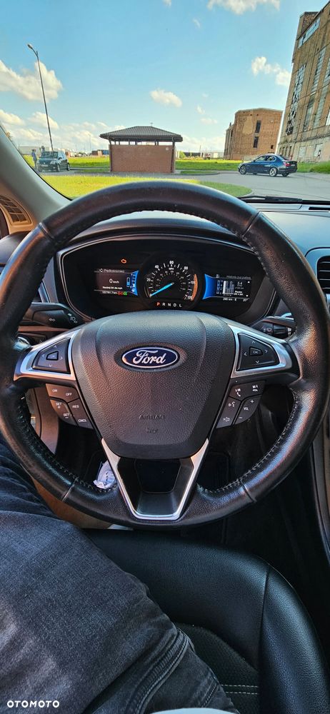 Ford Mondeo - 25