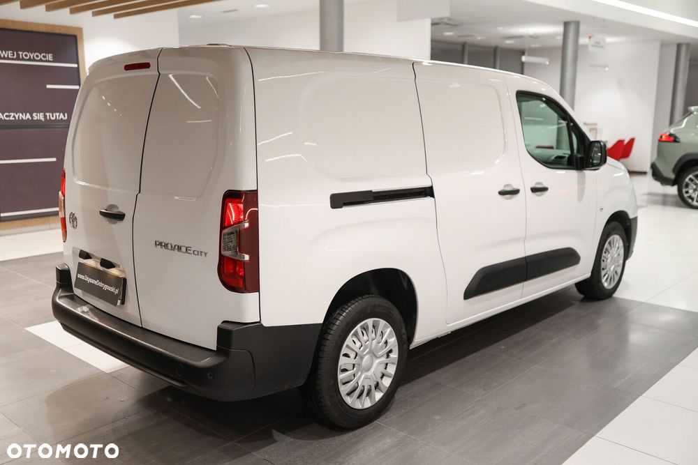 Toyota PROACE CITY - 11
