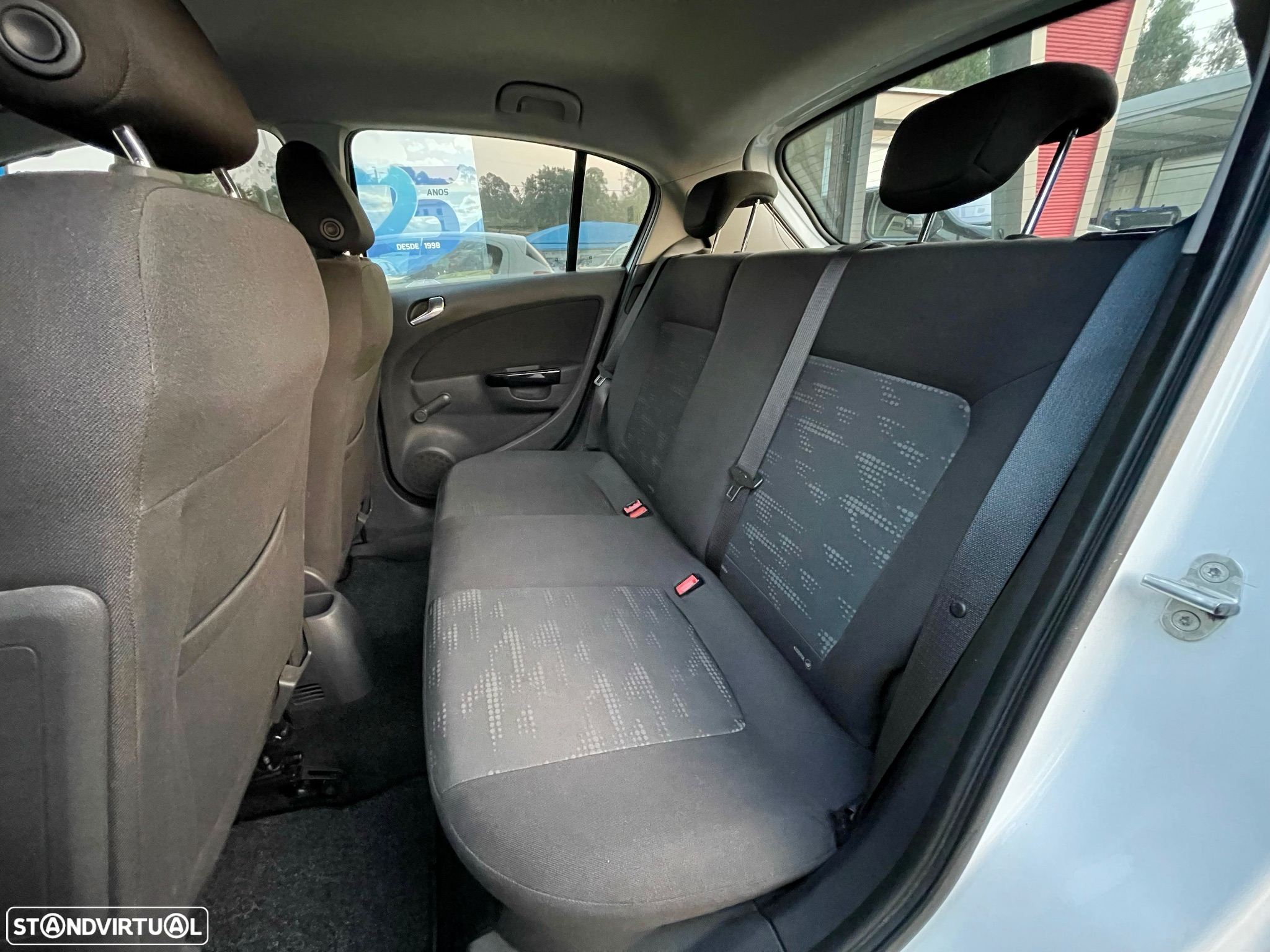 Opel Corsa 1.2 Enjoy - 10
