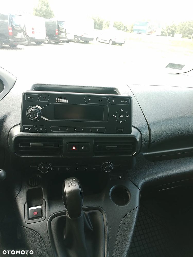 Toyota Proace Partner Berlingo Combo Doblo L2 Long Izoterma Chłodnia Salon PL półka Inox 3 osoby 2EUpal 2,5 DMC - 26