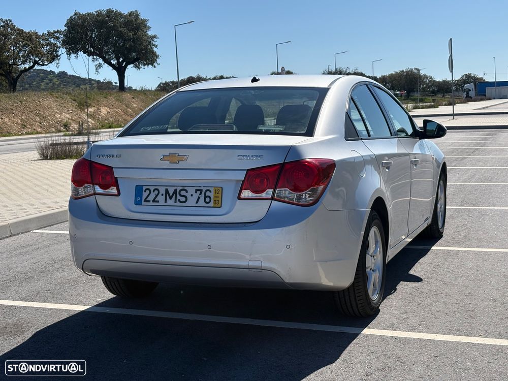 Chevrolet Cruze 1.6 LS - 7