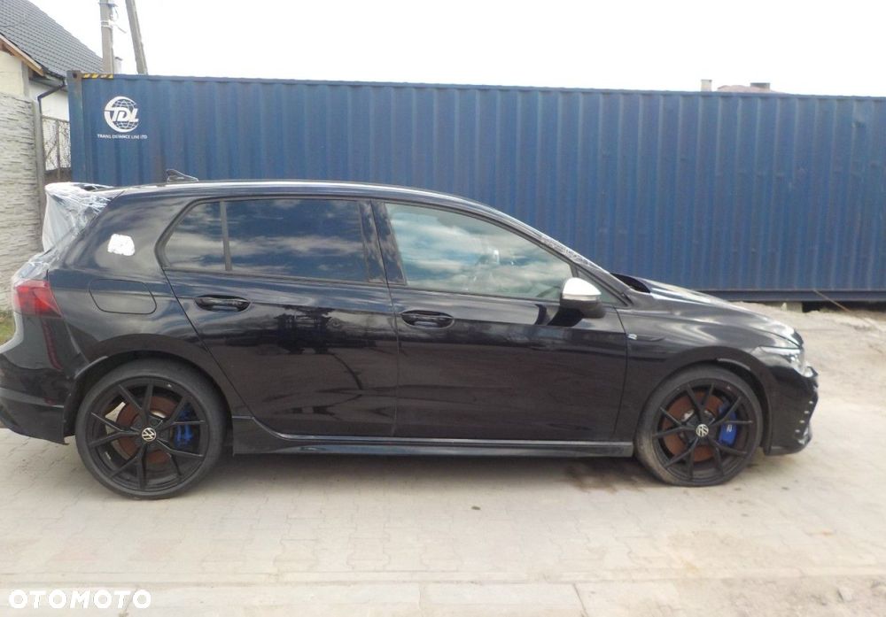 Volkswagen Golf - 11