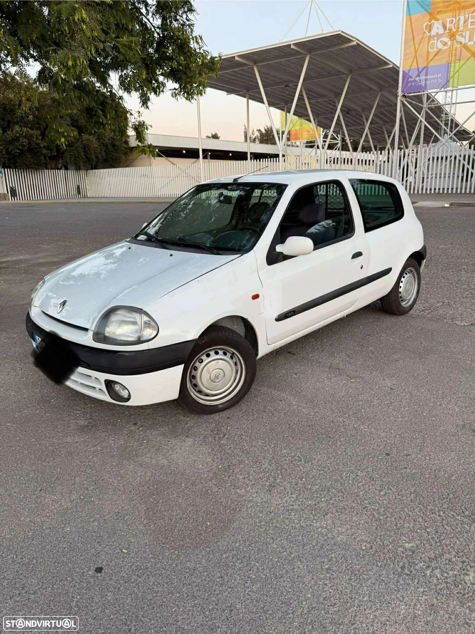 Renault Clio 1.9 D RN - 9