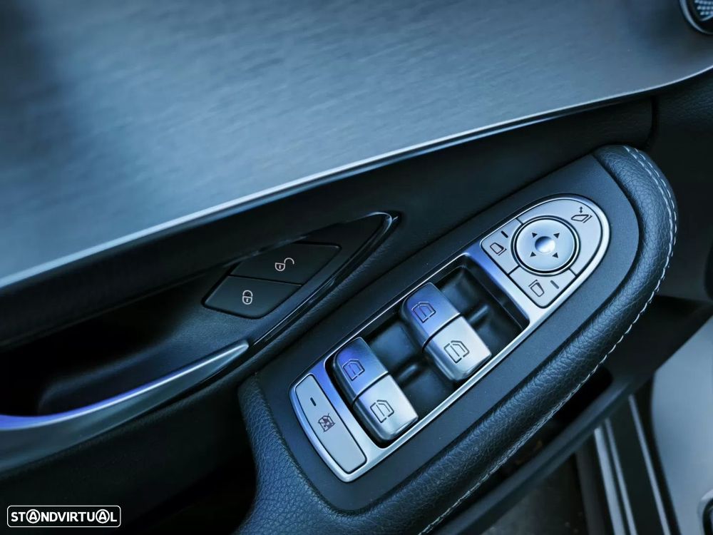 Mercedes-Benz C 300 de AMG Line - 52